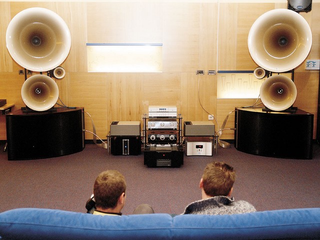 Vrhunske hi-fi sisteme cenijo tudi na več kot 100.000 evrov