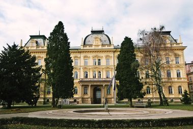 Sedež Univerze v Mariboru na Slomškovem trgu 15