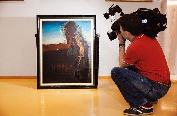 Domnevna slika španskega slikarja Dalíja je na dražbi zanimala zgolj novinare