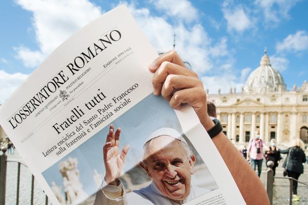Papeška enciklika z naslovom Vi smo bratje v časopisu L’Osservatore Romano