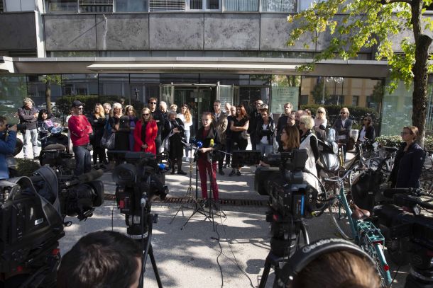 Kolegialni novinarji in novinarke opozarjajo na politične pritiske vodstva RTV Slovenija