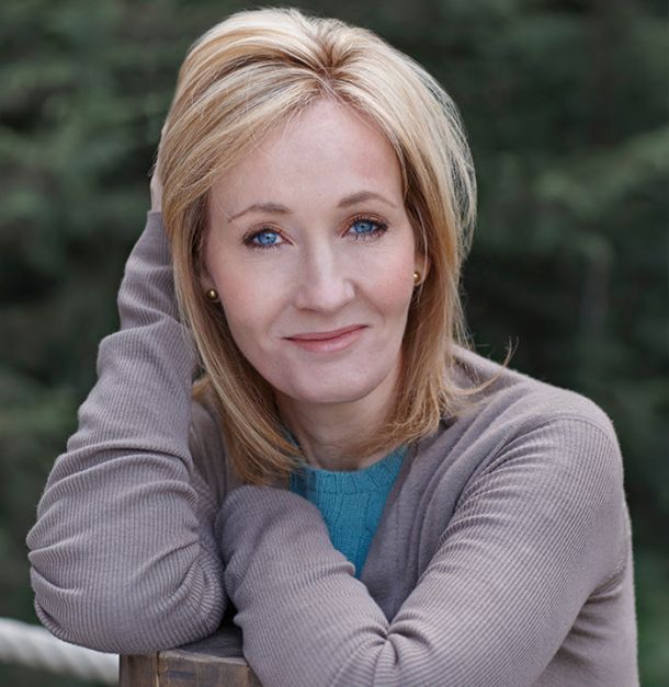 Po podatkih ameriške revije Forbes je Joanne K. Rowling trenutno najbolje plačana pisateljica na svetu, takoj za Jamesom Pattersonom. 