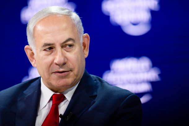 Vlada premierja Benjamina Netanjahuja je v nedeljo sprejela ukrepe, ki naj bi olajšali širitev naselbin na okupiranem Zahodnem bregu. 