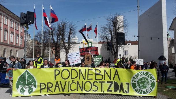 Eden od podnebnih protestov v Ljubljani