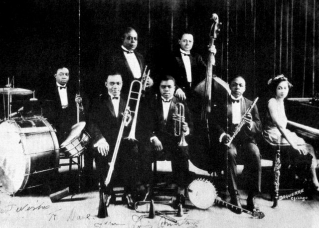 King Oliver in Creole Jazz Band, Chicago 1923. 