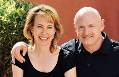 Gabrielle Giffords z možem Markom Kellyjem, astronavtom