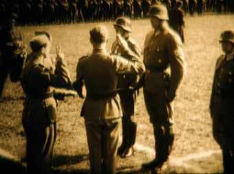 Domobranska prisega Hitlerju na njegov rojstni dan, 20. aprila 1944 na stadionu za Bežigradom