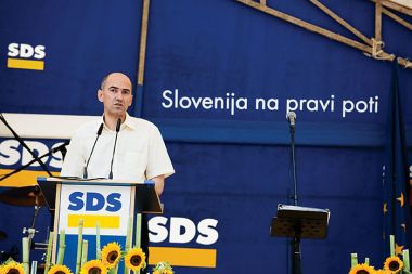 Slovenija na pravi poti - slogan SDS