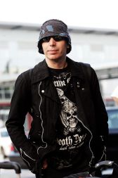 Joe Satriani na letališču Brnik  