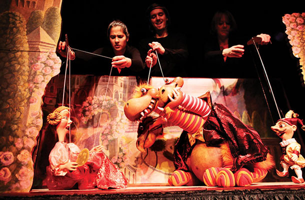 Troglavi zmaj in princeske, lutkovna predstava, Mini teater na Ljubljanskem gradu 