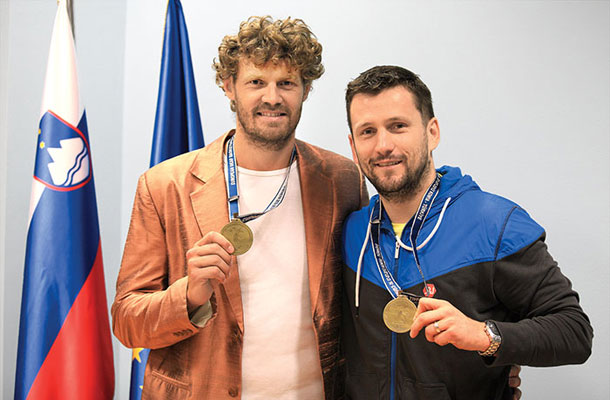 Miha Zupan in Saša Lukič, zlata medalja slovenske košarkarske reprezentance gluhih na evropskem prvenstvu v Turčiji, sprejem pri ministru Turku, Ljubljana