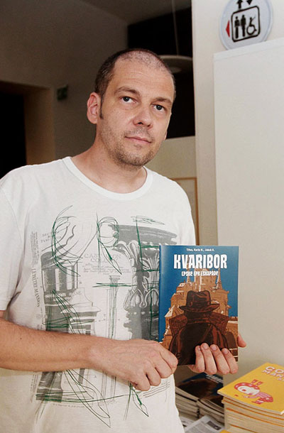 Jakob K., avtor stripa Kvaribor, odprtje razstave Comics, Manga & co, Vetrinjski dvor, Maribor