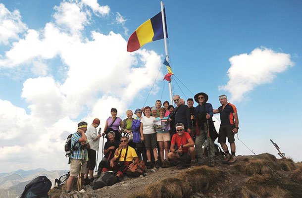 Posavski in zasavski planinci na najvišjem vrhu Romunije, Moldoveanu, 2544 m / Foto Borut Vukovič