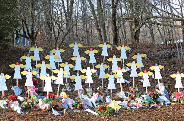 Angeli v spomin na pobite v Newtownu / Foto: Profimedia