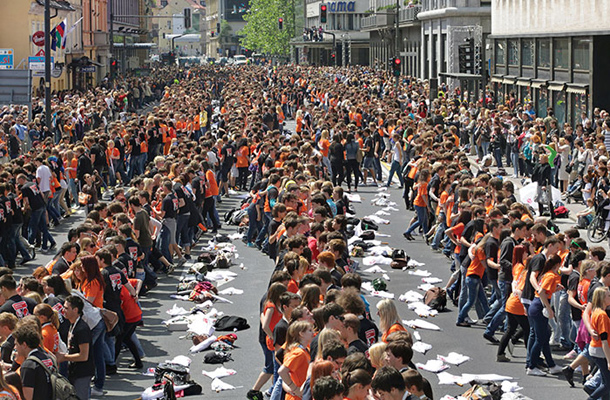 12. maturantska parada, napad na nov Guinnessov rekord, Plesna šola Urška, Ljubljana