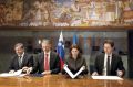 Foto tedna: Podpis koalicijske pogodbe. Mandatarka Alenka Bratušek (PS), Igor Lukšič (SD), Gregor Virant (DL) in Karl Erjavec (Desus), 13. marec 2013