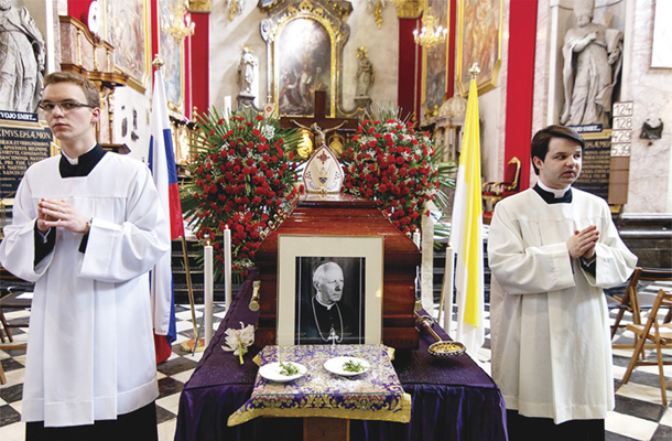 Sveta maša ob vrnitvi posmrtnih ostankov škofa Gregorija Rožmana