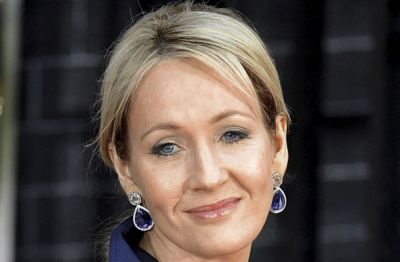  J. K. Rowling 