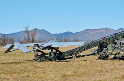 Predstava za Slovensko vojsko: brezpilotno letalo »rq-7 shadow 200«, cena: 750 tisoč evrov 