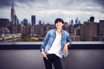 Charlotte Gainsbourg ne skriva vpliva slavnih staršev, njena nova plošča pa je prepričljiva in zelo osebna. 