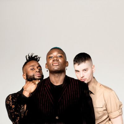 Trojec Young Fathers v (indie) pop vnaša nekaj prepotrebne razumnosti