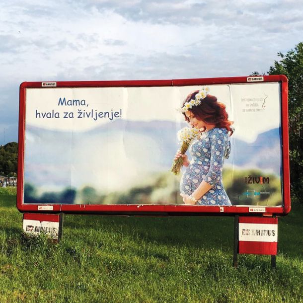 Eden izmed  95 pro-life Jumbo plakatov. 