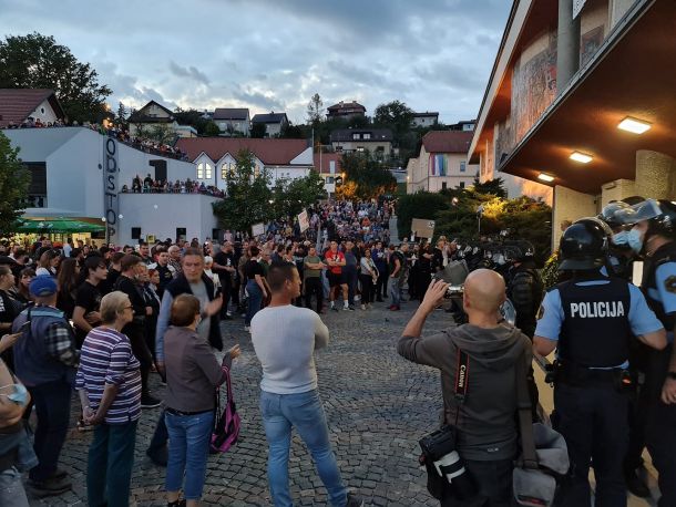 Današnji protivladni protest v Trbovljah