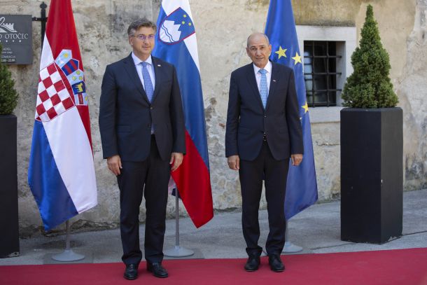 Hrvaški premier Andrej Plennović in slovenski premier Janez Janša