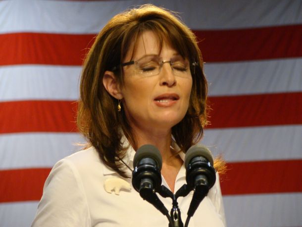 Sarah Palin je tožila New York Times in nekdanjega urednika uredniške strani Jamesa Bennetta zaradi obrekovanja