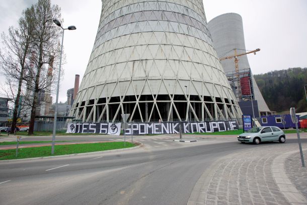 Protest proti korupciji pri projektu TEŠ6 leta 2013.