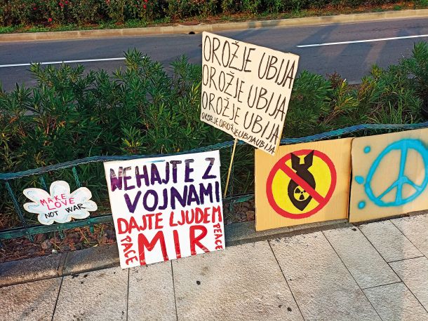 Protest proti vojni v Izoli