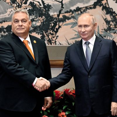 Viktor Orbán in Vladimir Putin v Pekingu