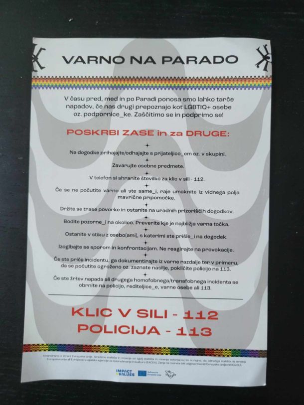 Plakat, ki poziva k varnemu ravnanju v času Parade ponosa