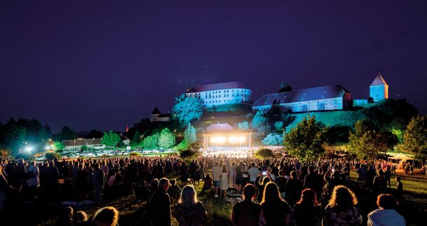 Uvod v festivalsko poletje: Operna noč na Panorami, 16. sezona festivala Arsana, Ptuj