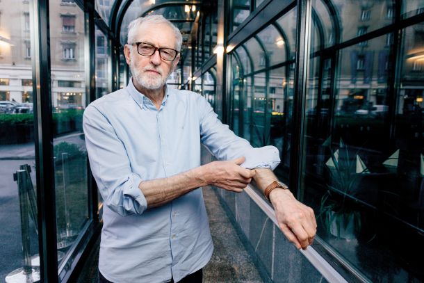 Neuničljivi Jeremy Corbyn (fotografija je nastala med njegovim nedavnim obiskom Slovenije) /