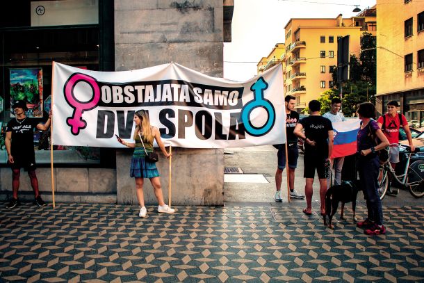 provokacija mladih konservativcev iz vrst podmladka SdS med povorko parade ponosa, 17. junij 2023, Ljubljana 