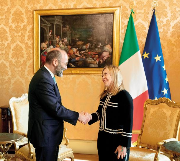 Zaveznika: Manfred Weber in Giorgia Meloni 