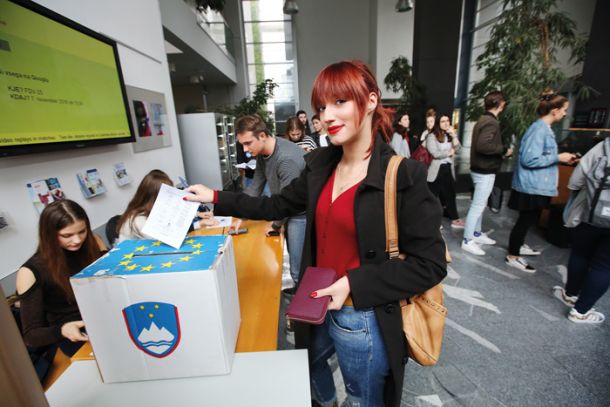 Volitve na ljubljanski Fakulteti za družbene vede pred nekaj leti