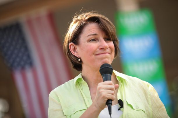 Demokratska senatorka slovenskega rodu Amy Klobuchar je v Minnesoti osvojila četrti zaporedni mandat v ameriškem kongresu