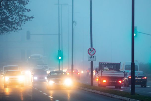 Promet je v Ljubljani glavni onesnaževalec s trdimi delci, velik delež pa dodajo individualna kurišča. 