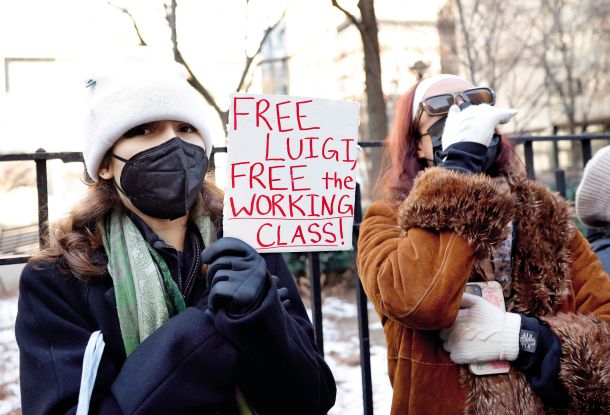 Protesti za osvoboditev Luigija pred sodiščem 