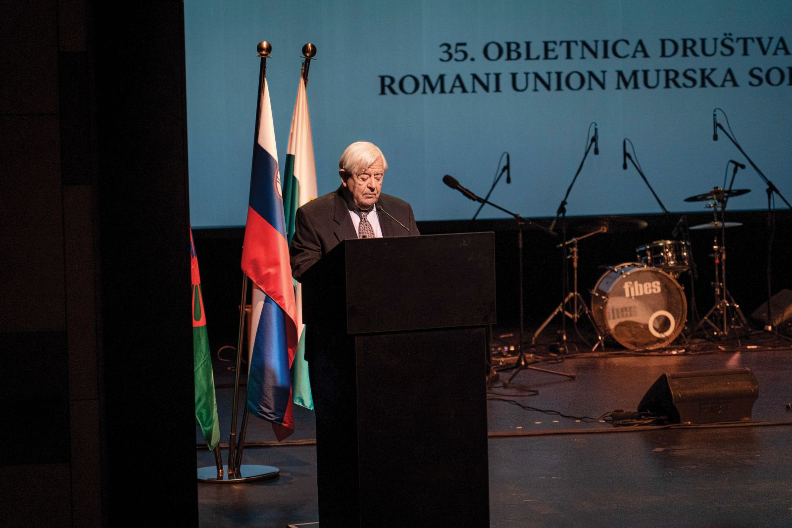 Kučanova mama med ustanoviteljicami prvega romskega vrtca