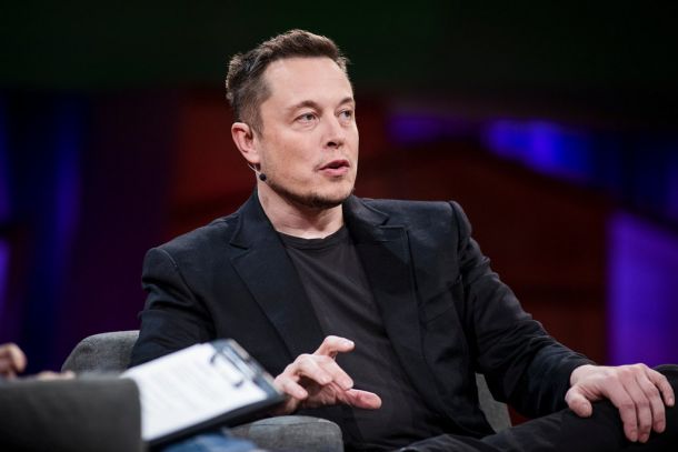 Musk je v pogovoru branil ukrepe urada, češ da je ena od glavnih funkcij ekipe Doge zagotoviti, da so predsedniški izvršni ukazi dejansko uresničeni