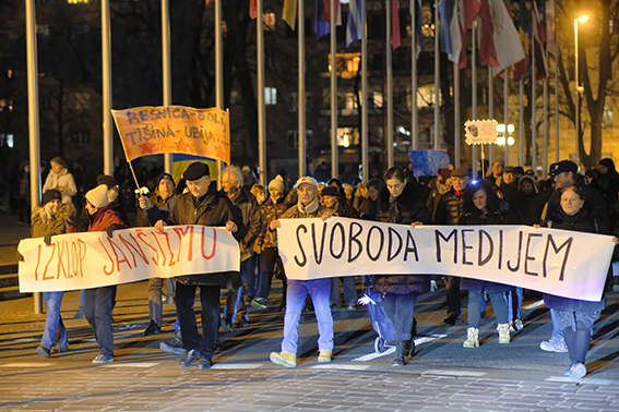 Protest za zaščito neodvisnih medijev leta 2022 v Ljubljani