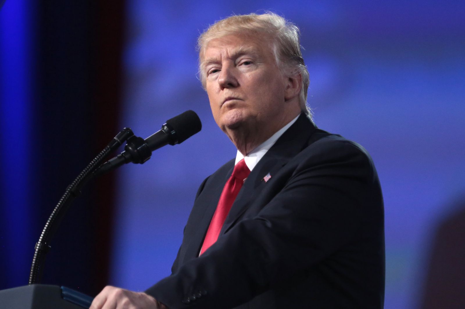 Donald Trump / »Iran sestrelil ameriški helikopter, sledi odgovor ZDA«
