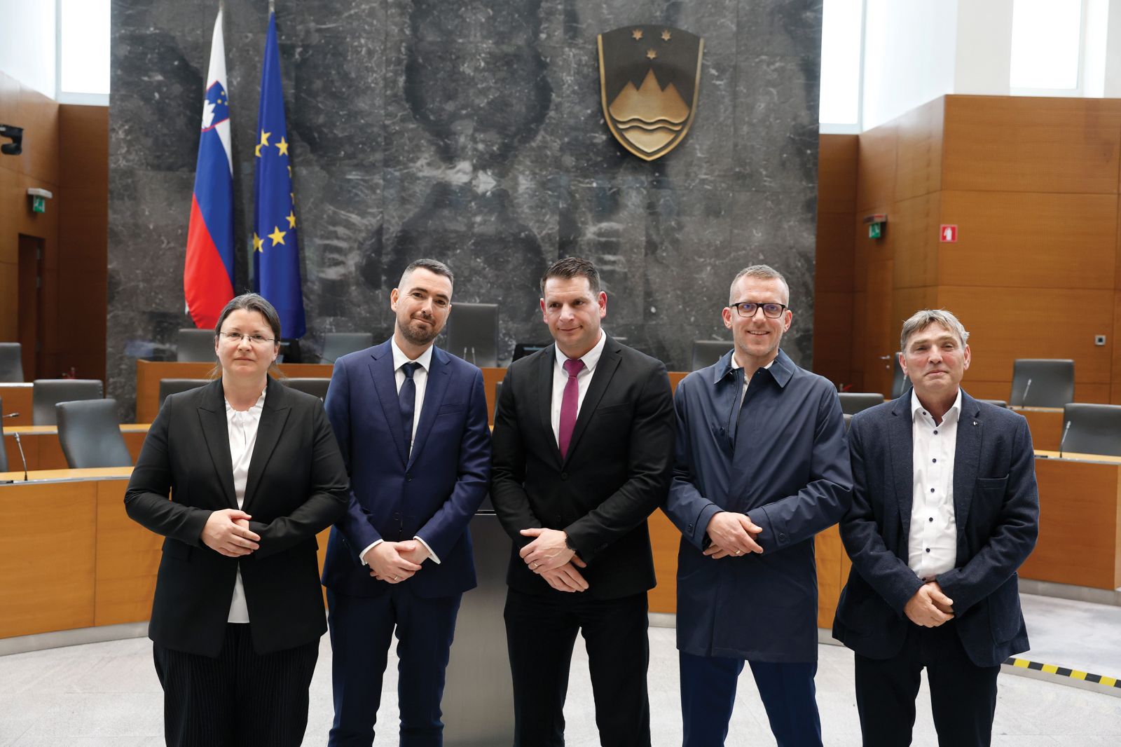 Od kje je podjetje poslanca Resnice prejelo denar?