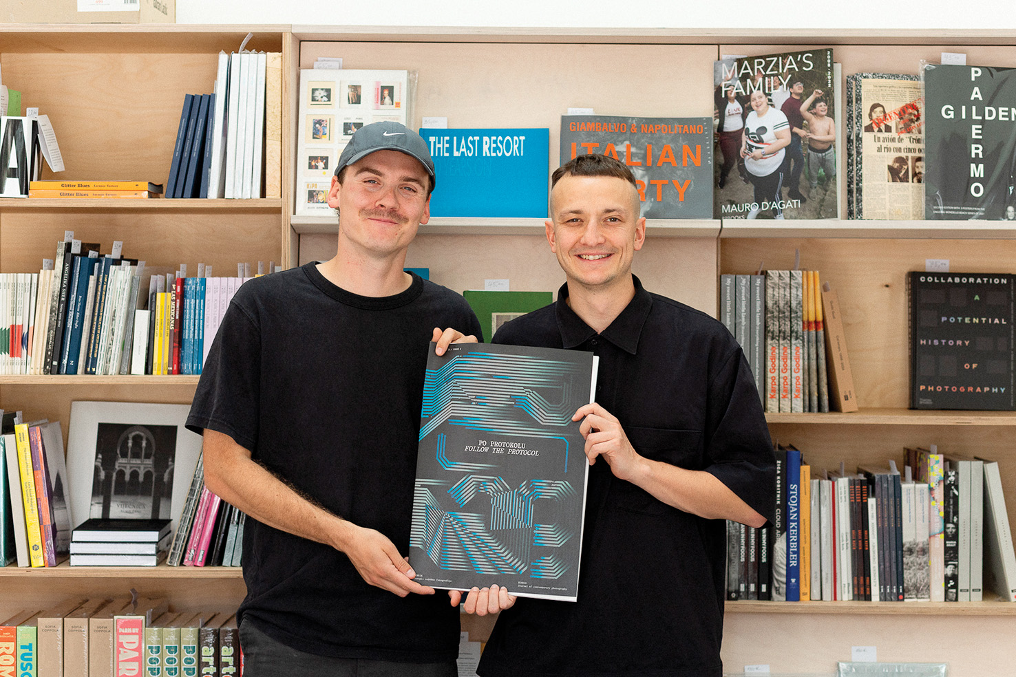 Časopis Henrik, 2. številka: Po protokolu; Jaka Teršek in Nik Erik Neubauer, Galerija Fotografija, LJ | Matic Pandel