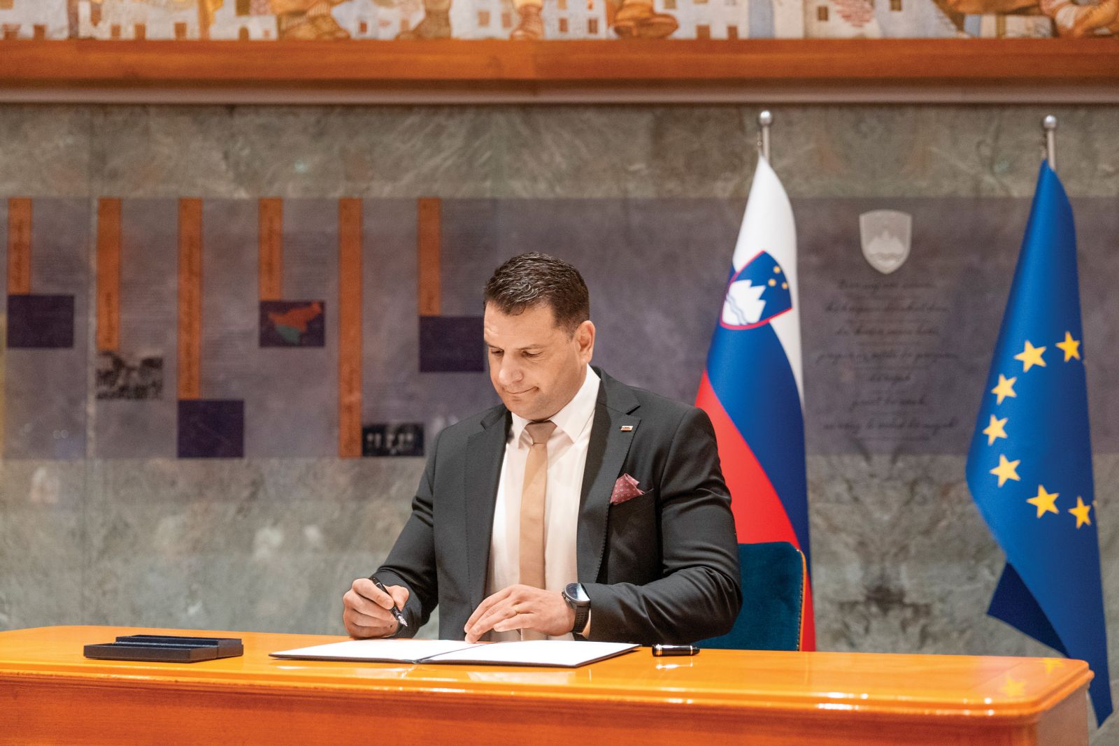 Kako si Stevanović razlaga nalogo predsednika državnega zbora