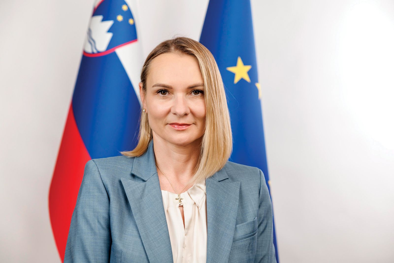Ministrica za okolje in teror