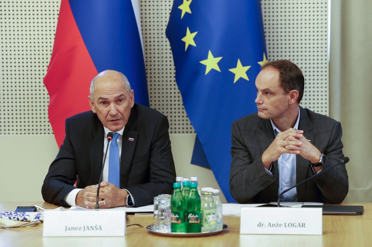 Kazenska ovadba zoper Logarja, Novaka in stranko Demokrati